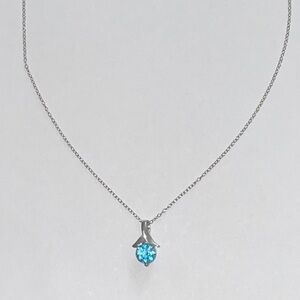 Elegant Silver Necklace with Blue Pendant
